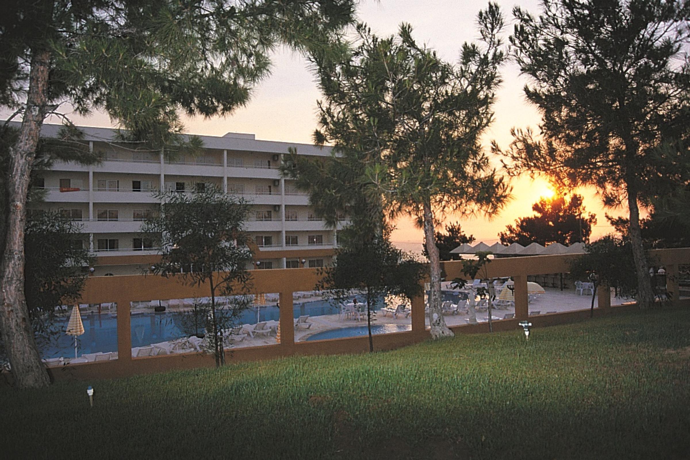 Tuntas Family Suites Kusadasi Exterior photo